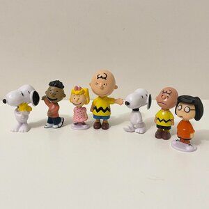 Lot of 7 Peanuts Gang Charlie Brown Figures Snoopy Marcie Franklin Sally